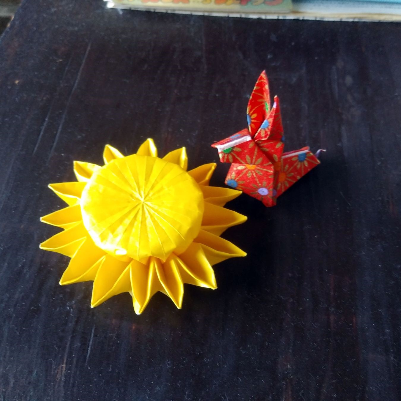折り紙、ひまわりと兎